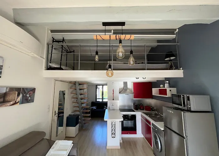 Le Chant Des Cigales Studio Duplex Climatise Pres Des Plages