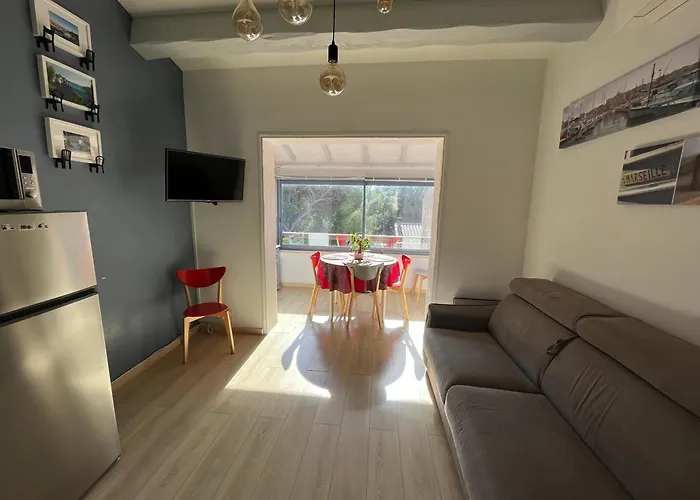 Le Chant Des Cigales Studio Duplex Climatise Pres Des Plages